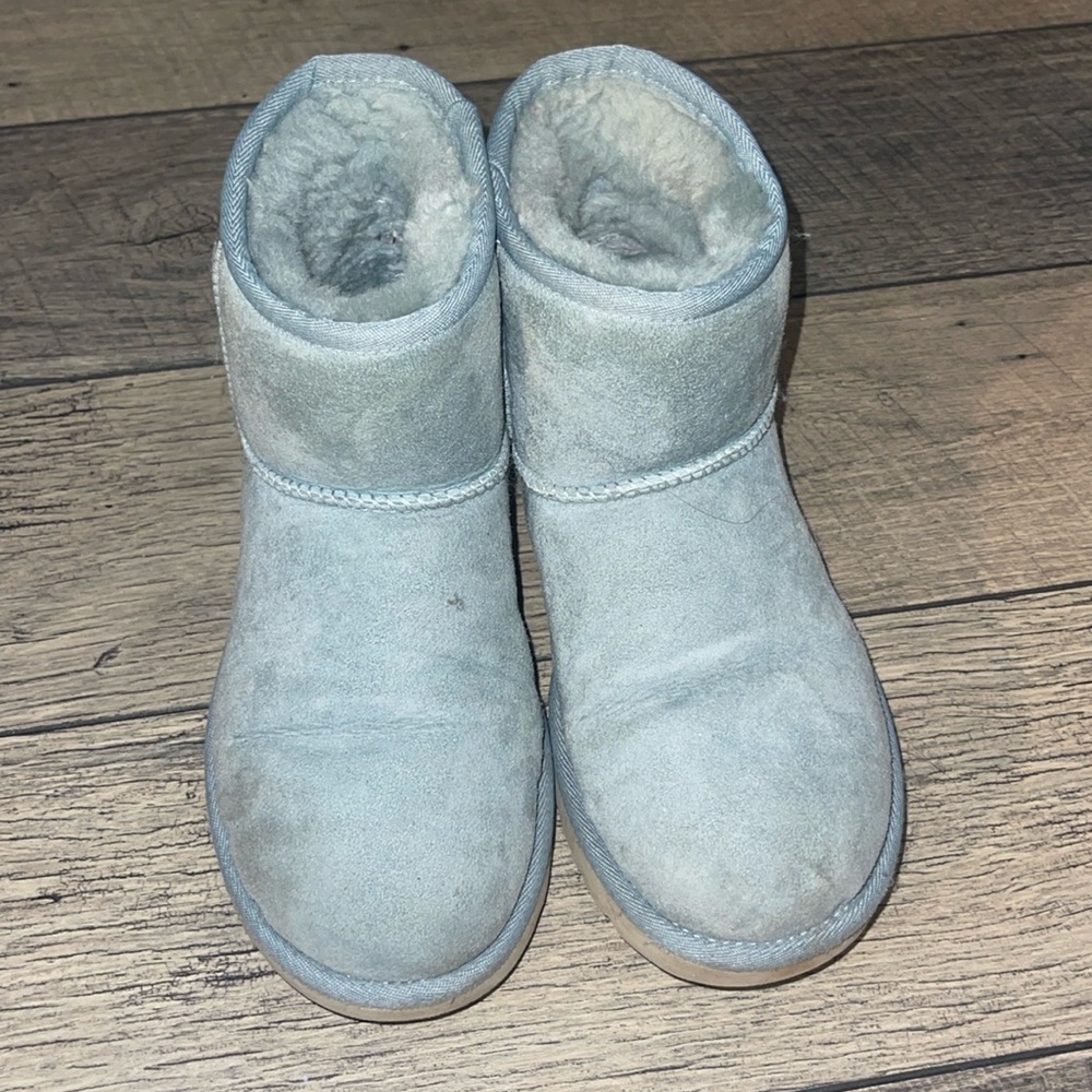 blue mini uggs - Picture 3 of 6